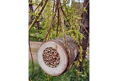 Pollinating Bee Log