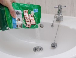 Soda crystals for cleaning the sink